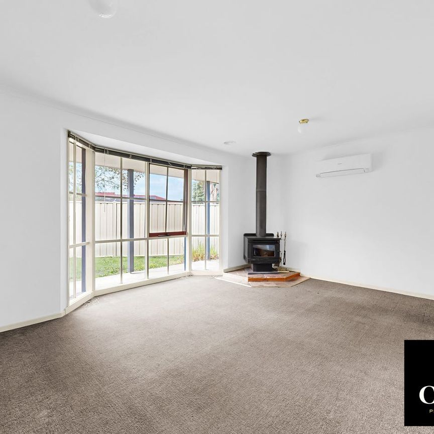 CONVENIENT LOCATION NEAR SHOPS AND SCHOOLS - Photo 1