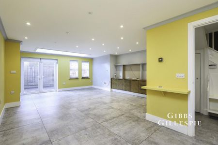 4 bedroom terraced house to rent - Photo 2