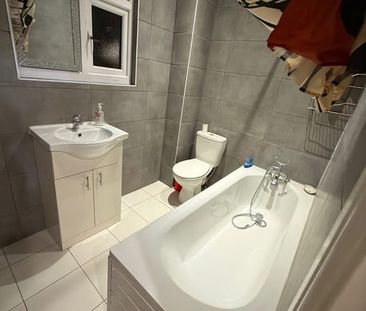 Room in a Shared House, Grange Road, IG1 - Photo 4