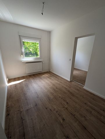 Erstbezug nach Sanierung 4-Zimmer-Wohnung mit Balkon und Lift - Foto 2