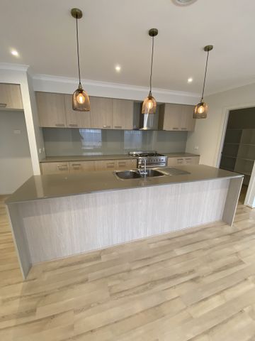 Position And Lifestyle Perfection! - Photo 4