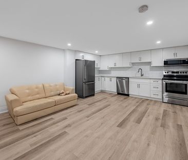 For Lease - 883 Francis Road, Burlington, Ontario - Photo 2