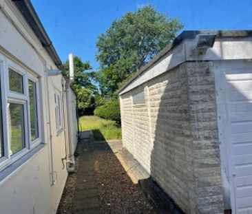 3 bedroom semi-detached house to rent - Photo 6