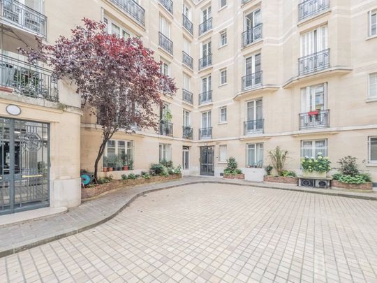 Rental Apartment Paris 16th Muette - Photo 1