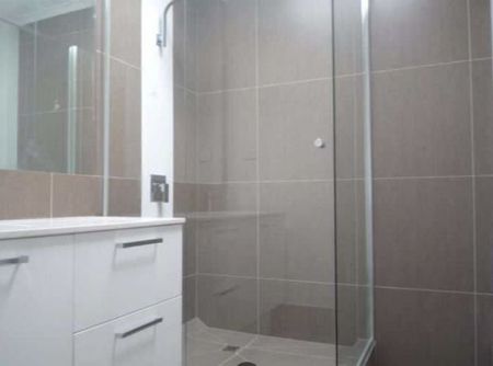 Two Bedroom Townhouse - Photo 4