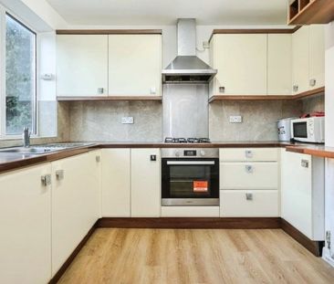 4 bedroom house to rent - Photo 3