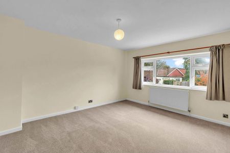 3 bedroom semi-detached house to rent - Photo 3