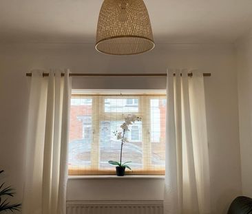 2 Bed End Terrace, Croydon, CR0 - Photo 3