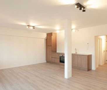 Appartement te huur in Sint-Niklaas voor € 1.225 met 2 slaapkamers - Photo 2