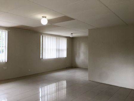 LARGE TWO BEDROOM APARTMENT! - Photo 2