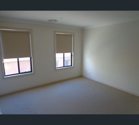 2/559 Hovell Street, South Albury, NSW 2640 - Photo 2