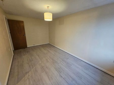 Dumbarton House, Bryn Y Mor Crescent, Swansea, SA1 4QX - Photo 2