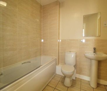 2 Bedroom Apartment To Let - Photo 4