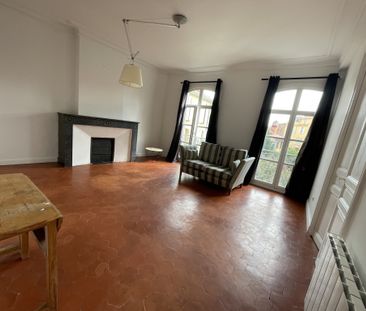 Vaste appartement F3 meublé de caractère - Photo 1