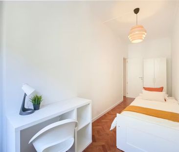 Avenida Defensores de Chaves, Lisbon, Lisbon 1000-111 - Photo 2