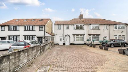 3 bedroom semi-detached house to rent - Photo 4