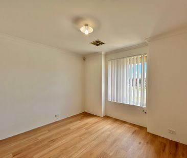 Refreshed Modern 4 x 2 Family Home! - Photo 6