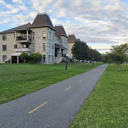 Lebourgneuf – Superbe condo 1112 pi² | 2 stationnements | Piscine chauffée - Photo 3