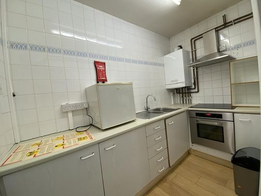 Studio to rent - Photo 1