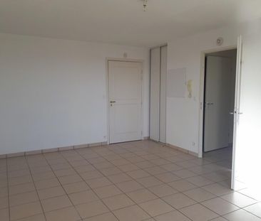 location Appartement T2 DE 42.5m² À MARANS - Photo 2