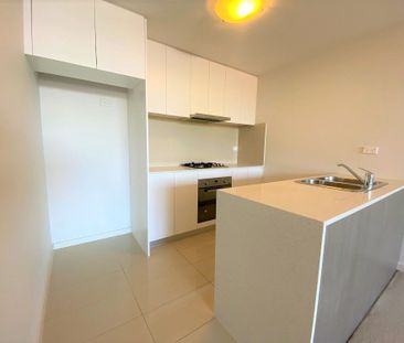 MODERN TWO-BEDROOM APARTMENT IN THE HEART OF CAMPBELLTOWN - Photo 3