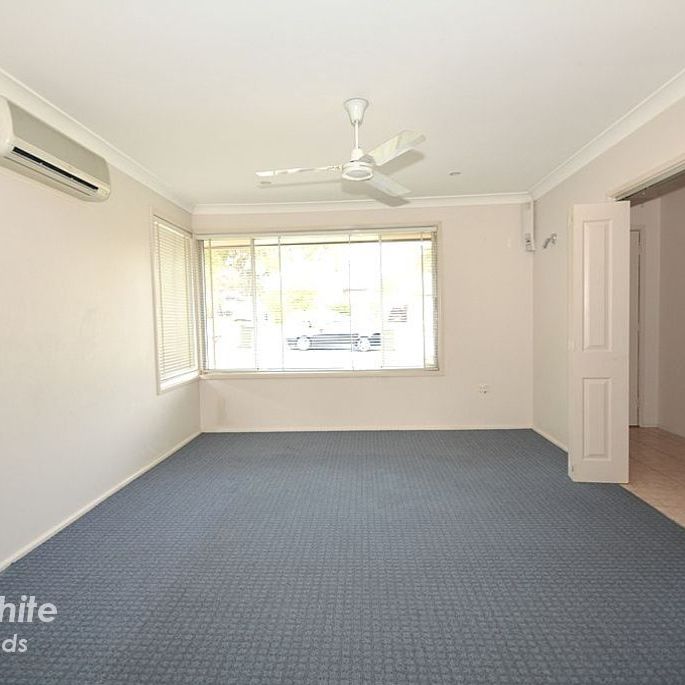 3 BEDROOM FAMILY HOME - Photo 1