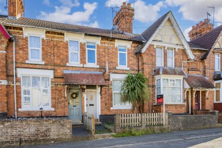 3 bed House To Let - Photo 3