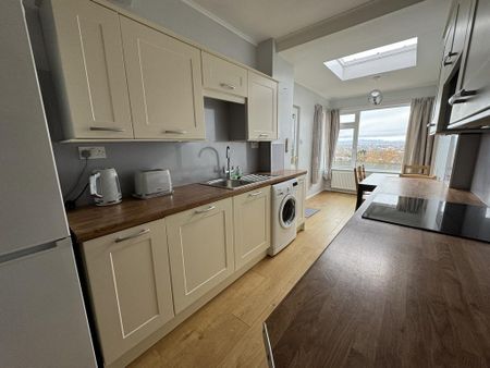 3 bedroom semi-detached house to rent - Photo 5