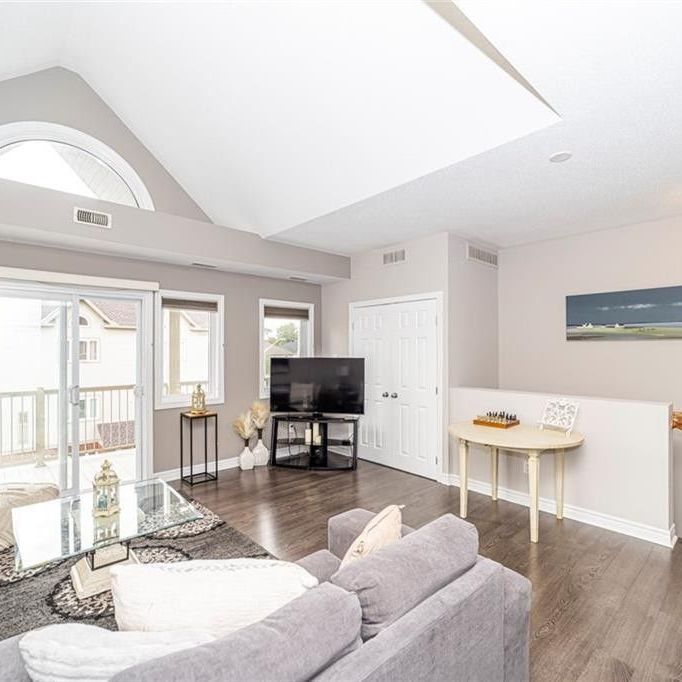 For Lease - 157 Crestway Drive Unit# F, Barrhaven, Ontario - Photo 1