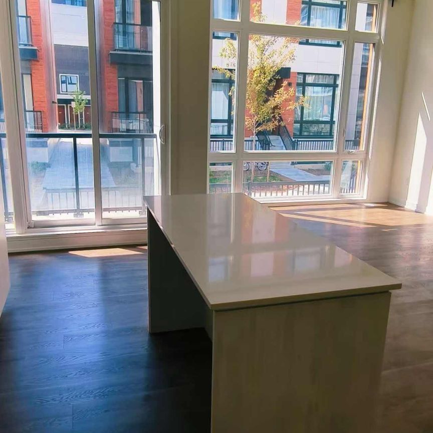 For Lease - 12 David Eyer Road Unit# 1114, Richmond Hill, Ontario - Photo 1