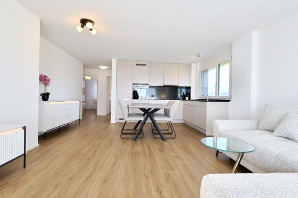 Moderne 3.5 Zimmer Wohnung in Steinhausen (möbliert) - Photo 1