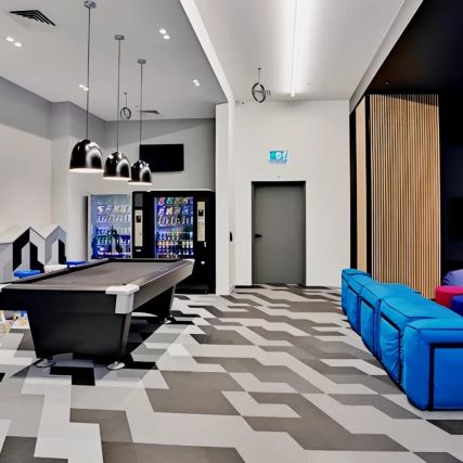 Twin Room in 8 Bed Apartment - Photo 1