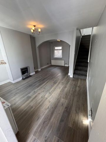 33 Parker Street, Belfast, BT5 4HN - Photo 2