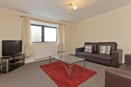 2 bedroom flat to rent - Photo 3