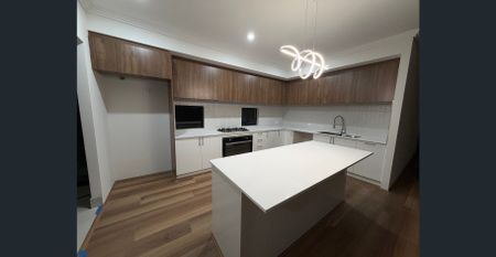 Brand new house - Photo 4
