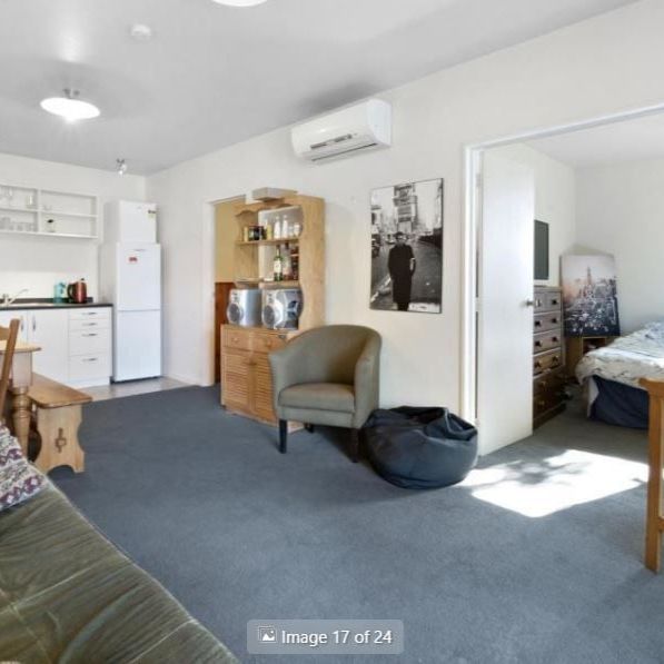 3 Bedrooms, 3 bathrooms furnished unit for rent - Photo 1