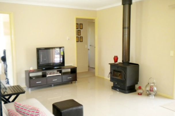 TICKS ALL THE BOXES! - Photo 1