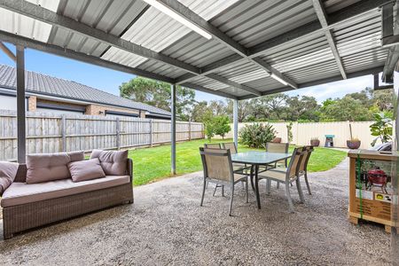 Well Presented 3 Bedroom Home with Great Outdoor Area - Photo 4