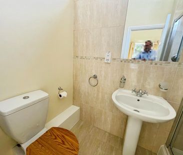 Alveston, Stratford-upon-Avon - Photo 4