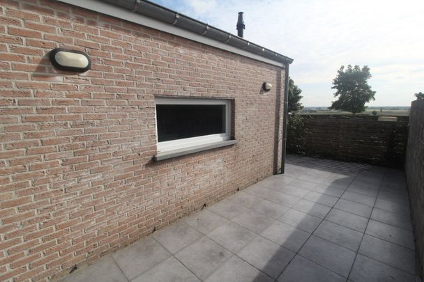 GEZELLIGE WONING MET 3 SLAAPKAMERS EN TERRAS - Foto 1