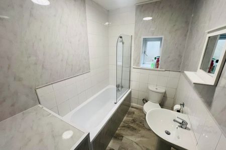 Thackray Street - Photo 3