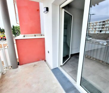 Location Appartement 2 pièces 44m² NIMES 30000 - Photo 5