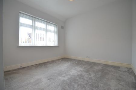 3 bedroom house - semi-detached - Photo 5