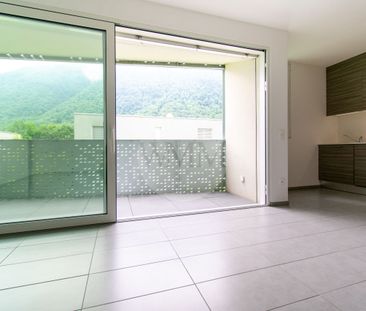 SPAZIOSO 2.5 LOCALI A LUMINO - Foto 2