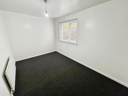 21 Ridgeway Street, Lisburn, BT28 1BY - Photo 5