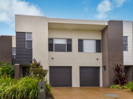 Family Home in Meridan Plains - Photo 2