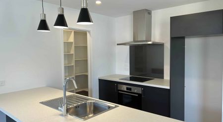 Homely in Halswell - Photo 3