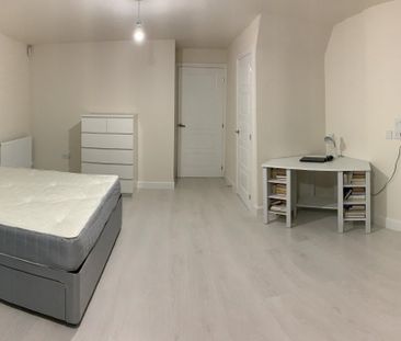 1 Tawny Grove, Coventry - Photo 4