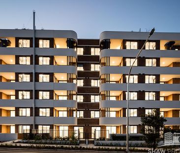 Near New 1 Bedroom + Study Apartment - Photo 6