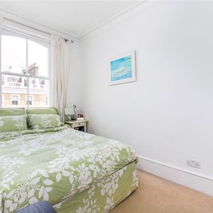 2 bedroom flat in South Kensington - Photo 2